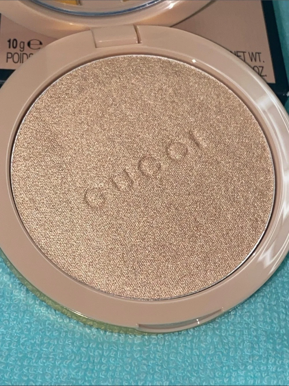 Gucci super Gold Radiant Starburst Glow Highlighter Compact limited edition New